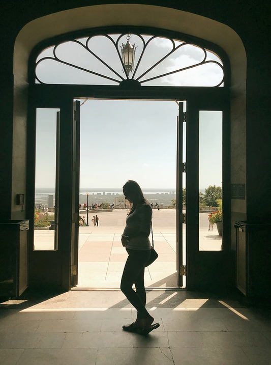 I Quit My Comfortable Six Figure Job to Pursue My Dreams and Become a Mompreneur